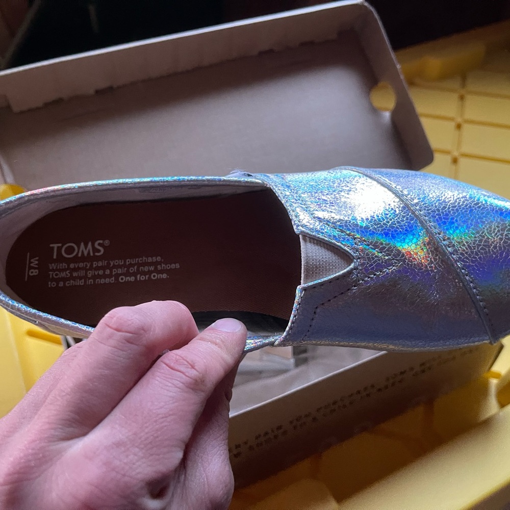 NEW Silver Shine Toms